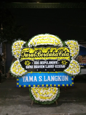 Papan Bunga Duka di Darmawangi